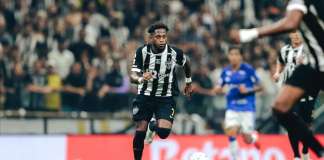 Atlético-MG vira sobre o Cruzeiro e vai à semi da Copa do Brasil