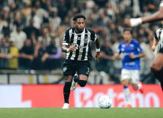 Atlético-MG vira sobre o Cruzeiro e vai à semi da Copa do Brasil
