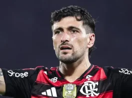 Arrascaeta se machuca e pode ficar 2 meses fora do Flamengo