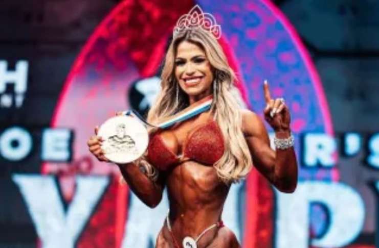 Quem é Duda Bezerra, brasileira que reina no Mr. Olympia