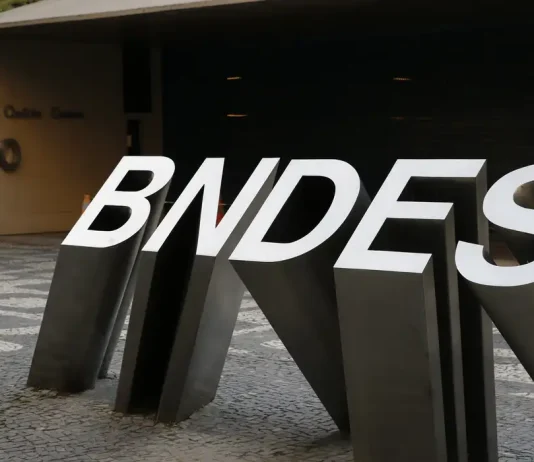 BNDES nega crédito para clubes após fim das bets; entenda