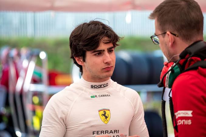 Brasileiro Rafael Câmara é o mais cotado para vaga de Ocon na F1