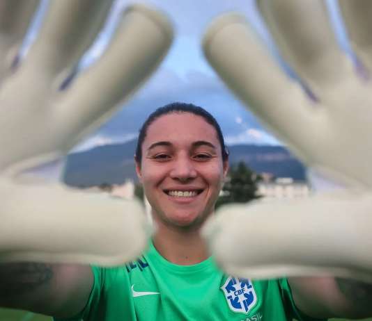 Lorena ganha destaque e disputa dois prêmios na Bola de Ouro