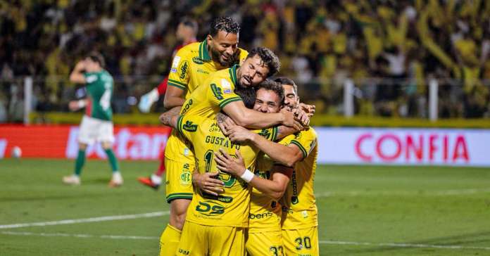 Primeiro time fora do Z-4, Mirassol vence e abre 5 pontos do Remo