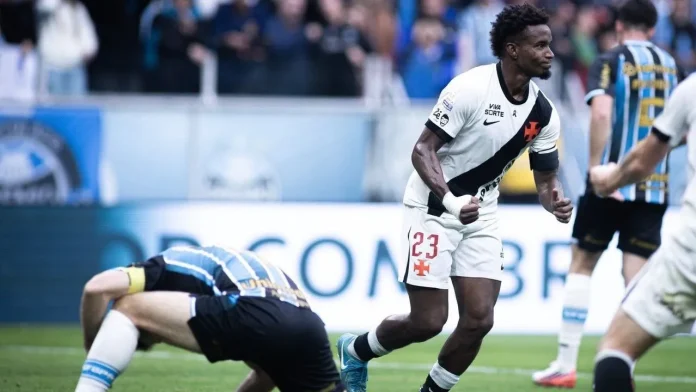 Vasco vence o Grêmio de virada e fica perto de sair da zona de rebaixamento
