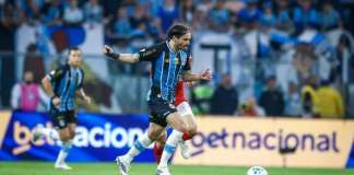 Grêmio vence por 3 a 1, elimina Inter e avança à semifinal da Copa do Brasil