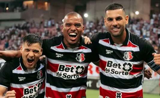 Santa Cruz vence o Floresta e fica um empate da Série B