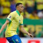 Wesley é cortado por lesão e Vanderson é chamado por Ancelotti