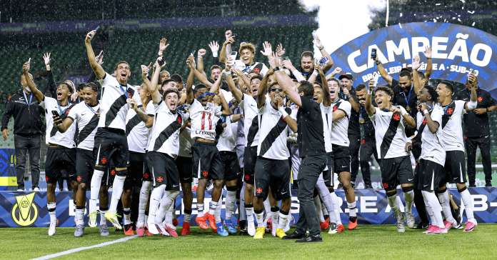 Vasco vira sobre o Palmeiras e conquista o Brasileirão Sub-20