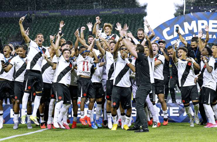 Vasco vira sobre o Palmeiras e conquista o Brasileirão Sub-20