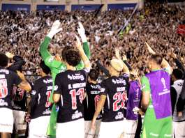 Vasco bate Santa Fe e pega o Boca na semifinal da Sul-Americana