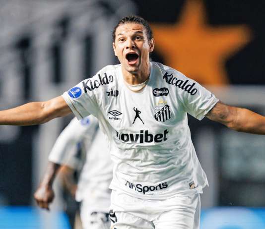 Santos vence o Atlético, abre vantagem e fica perto da semifinal