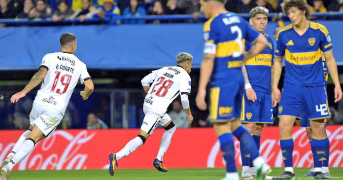Vasco cala a Bombonera, vence o Boca e se aproxima da final