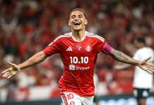 Inter vence, mas segue no Z-4; Corinthians afunda e Diniz cai