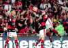 Flamengo vence Fluminense e mantém liderança do Brasileirão