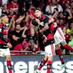 Flamengo vence Fluminense e mantém liderança do Brasileirão