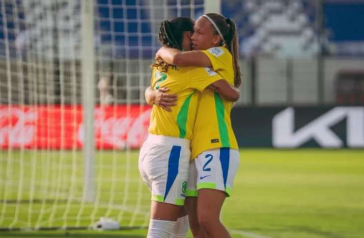 Brasil leva susto, mas goleia Canadá em estreia na Copa Feminina sub-17