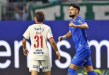 Palmeiras vence o Bahia e cola na liderança do Brasileirão