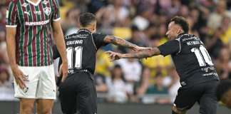 Com protagonismo de Neymar e Coutinho, Santos vira sobre o Fluminense