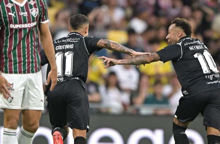 Com protagonismo de Neymar e Coutinho, Santos vira sobre o Fluminense