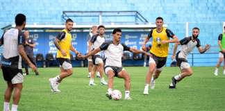 Grêmio treina na Curuzu antes de duelo decisivo com o Remo