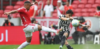 Internacional vence o Botafogo por 3 a 0 e deixa a zona de rebaixamento