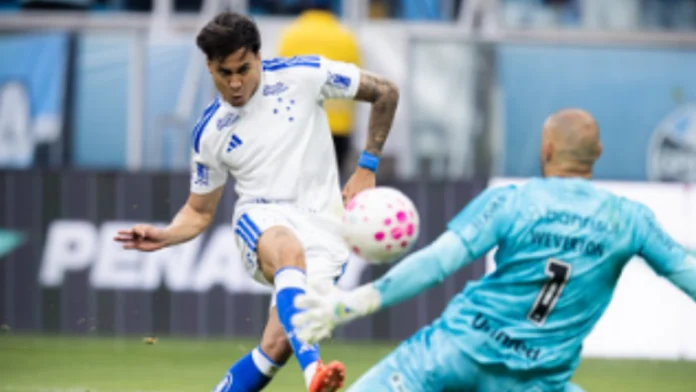 Hat-trick de Kaio Jorge comanda virada do Cruzeiro sobre o Grêmio