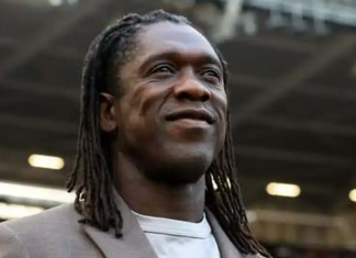 Seedorf chega ao Corinthians para tentar afastar equipe do Z-4